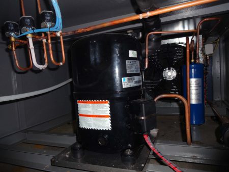 桌上型恒溫恒濕試驗(yàn)機(jī)壓縮機(jī)